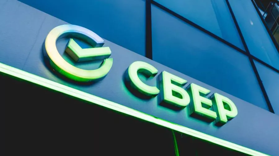 Сбер запустил продажи новых QD-miniLED-телевизоров серии 8000 с поддержкой «ГигаЧата»